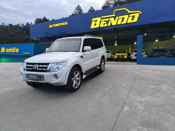 MITSUBISHI PAJERO FULL 3.2 HPE 4X4 16V TURBO INTERCOOLER DIESEL 4P AUTOMÁTICO